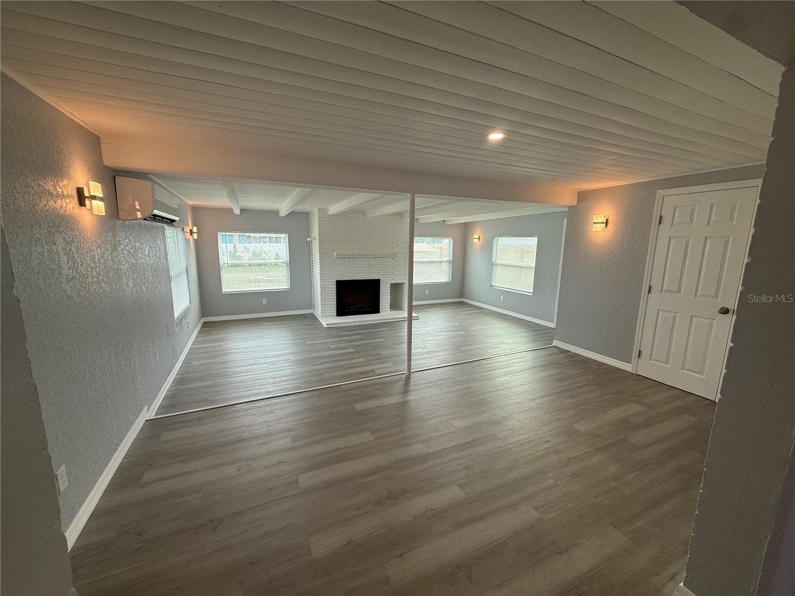 1259 Bel Aire Dr Property Photo 25