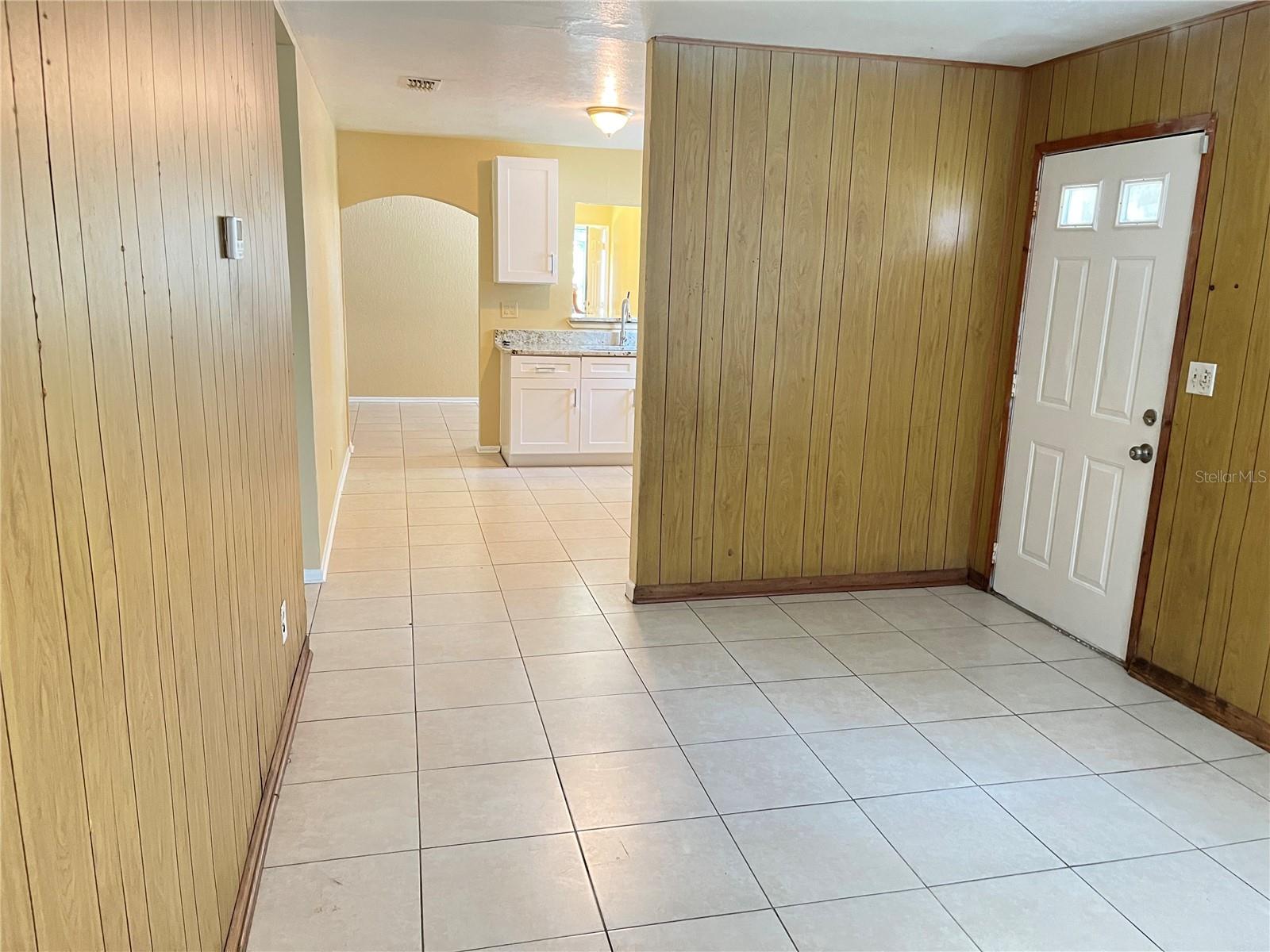 300 Campus View Dr Property Photo 2