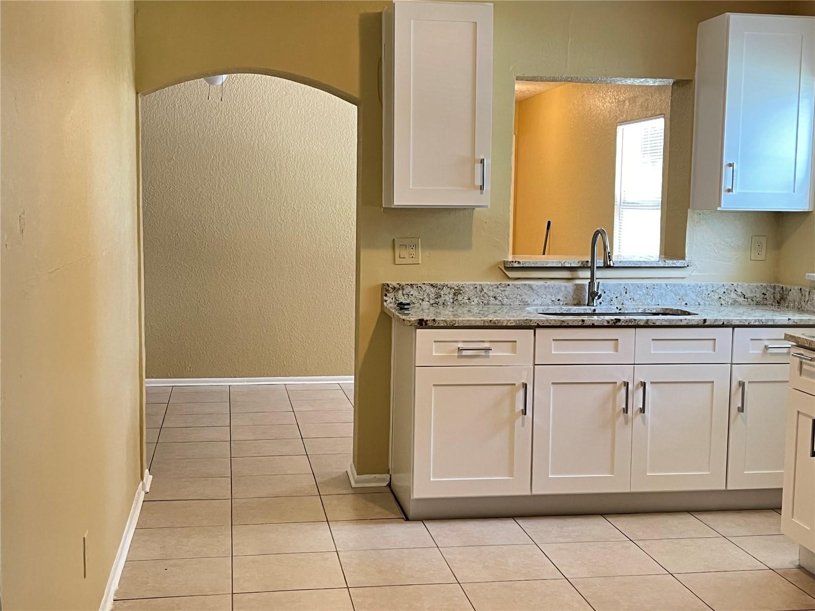 300 Campus View Dr Property Photo 7