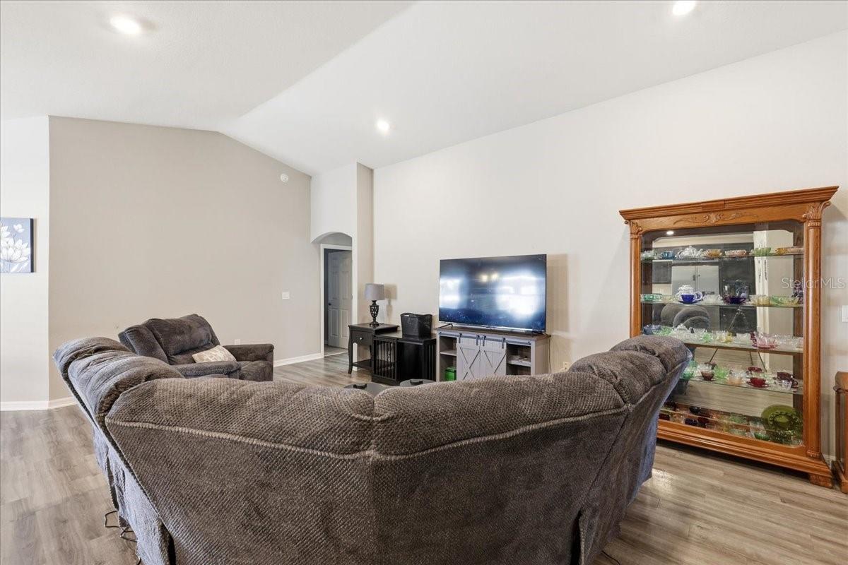 2447 Matterhorn Trl Property Photo 6