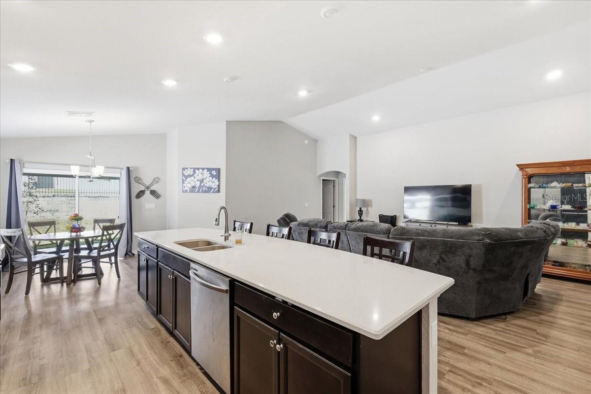 2447 Matterhorn Trl Property Photo 8