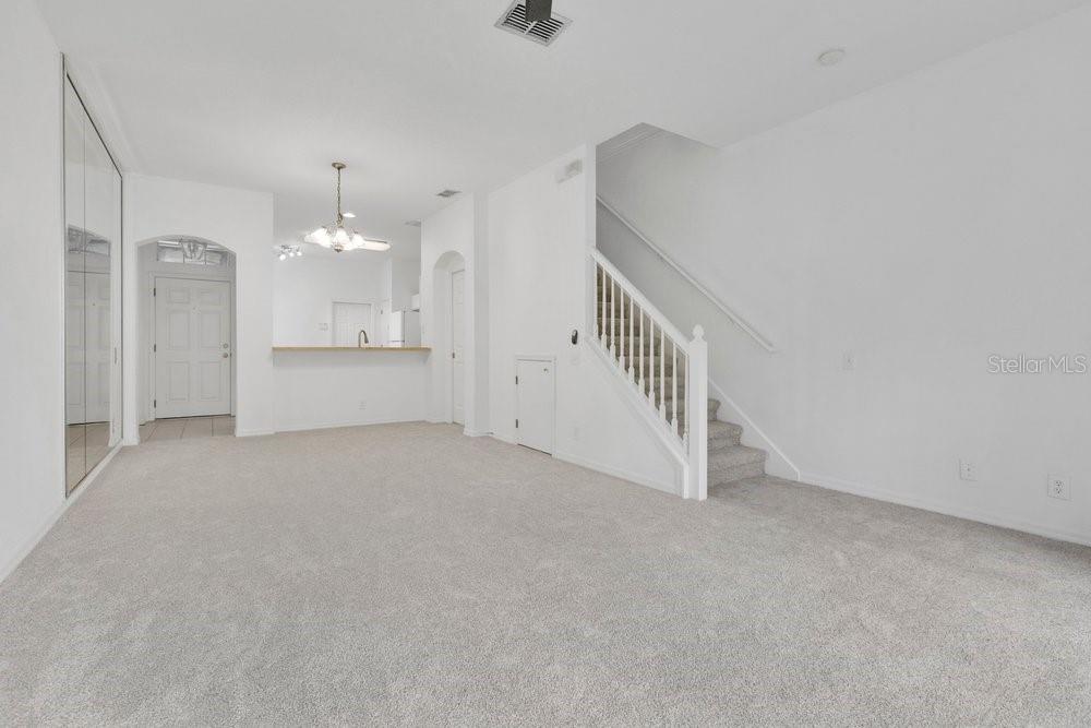 9811 Fan Palm Way Property Photo 3