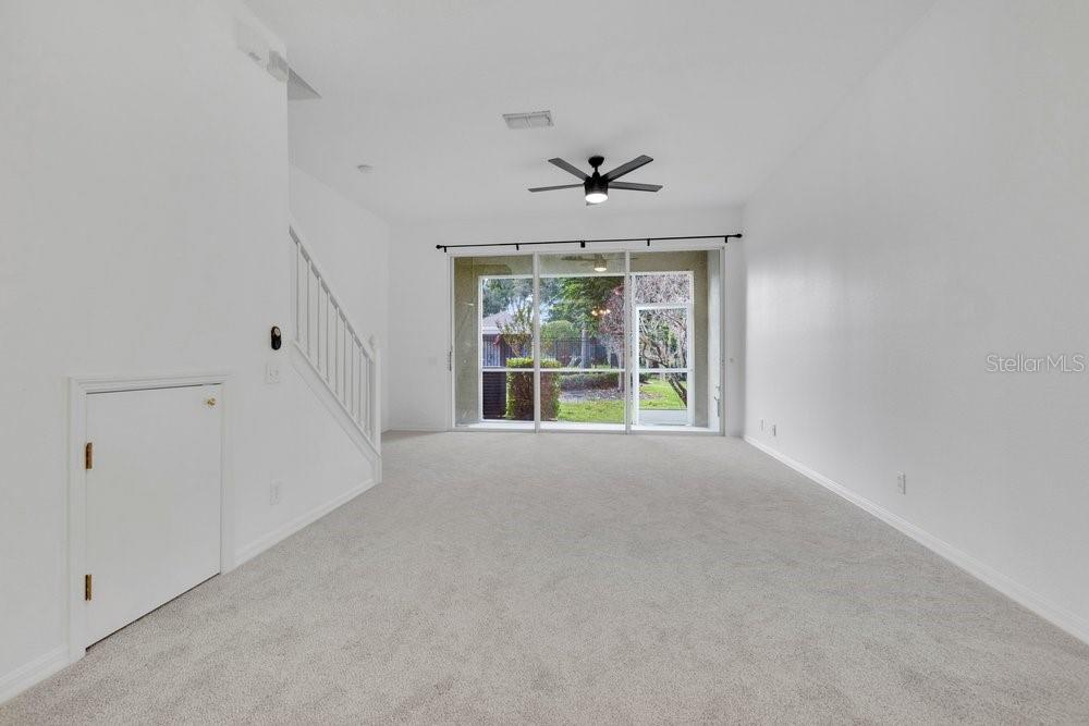 9811 Fan Palm Way Property Photo 8
