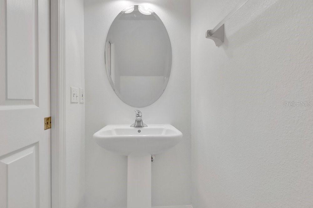 9811 Fan Palm Way Property Photo 10