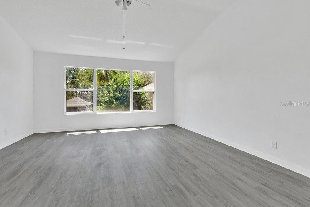 9811 Fan Palm Way Property Photo 11