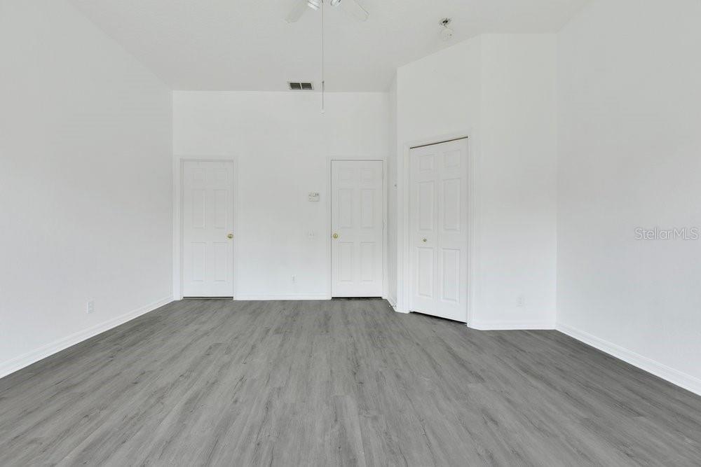 9811 Fan Palm Way Property Photo 13