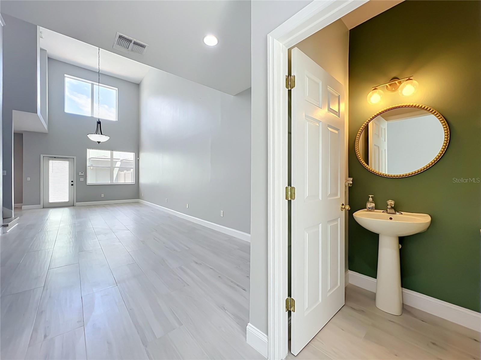 10157 Ridgebloom Ave Property Photo 4
