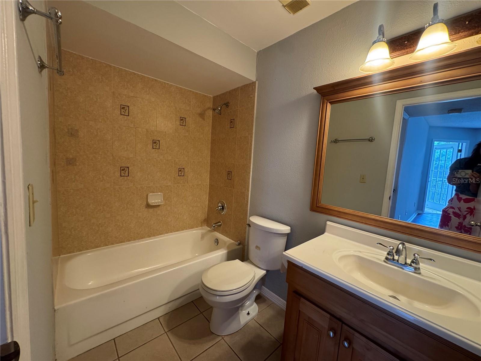 6154 Westgate Dr #202 Property Photo 8