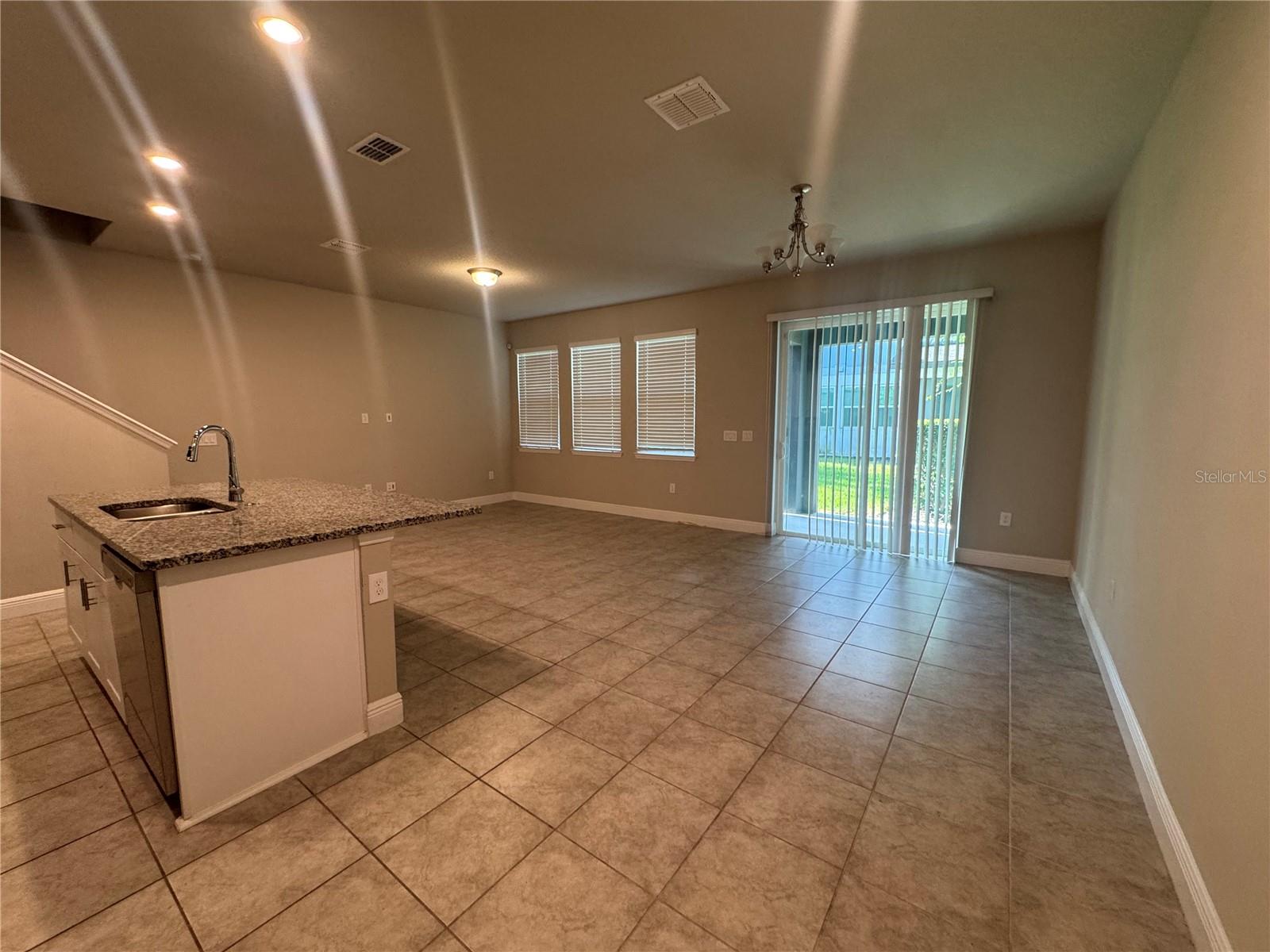 2305 Shadowland Loop Property Photo 3