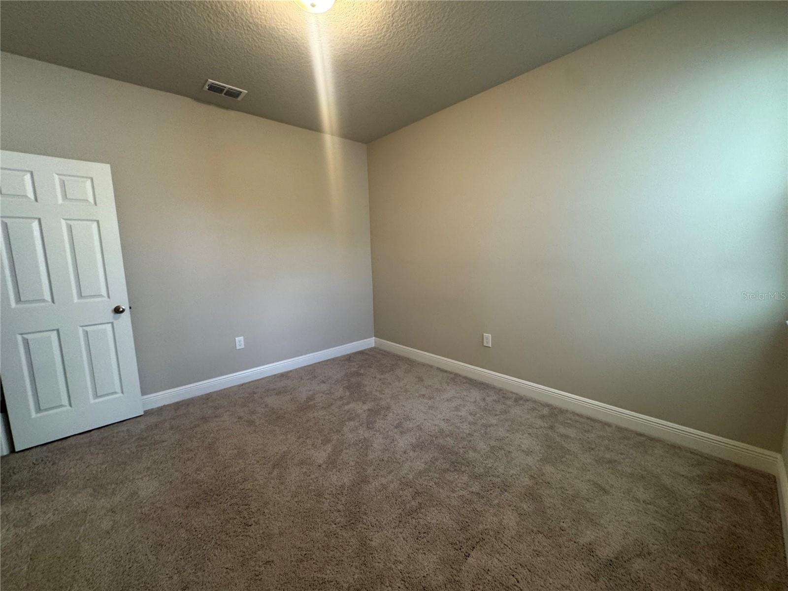 2305 Shadowland Loop Property Photo 7