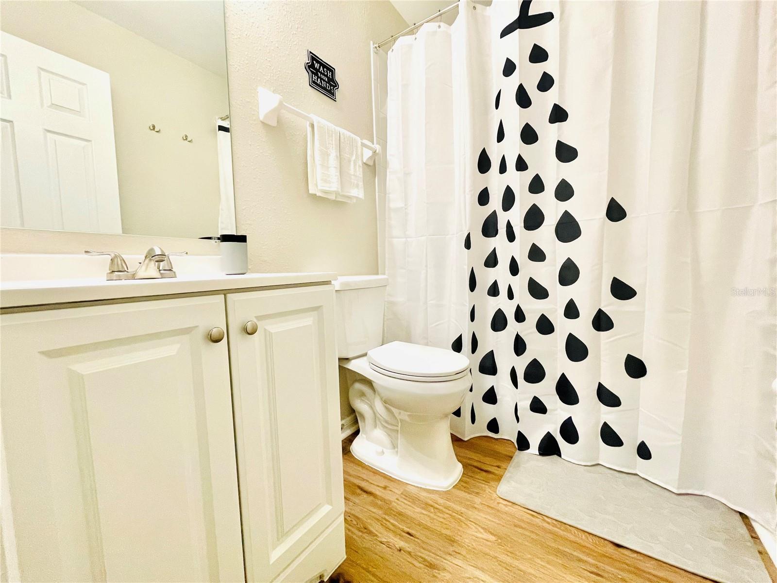 1046 Durango Loop St Property Photo 8