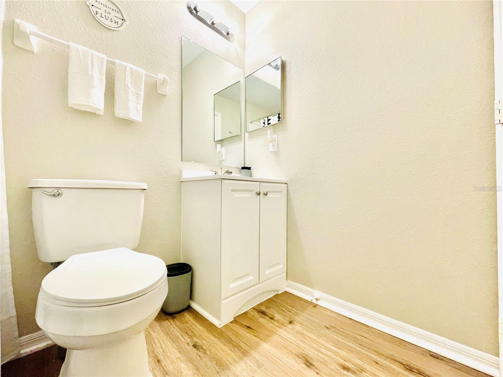 1046 Durango Loop St Property Photo 25