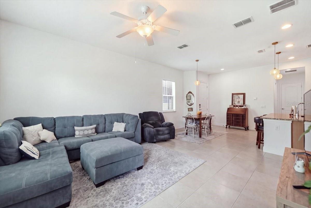 2506 Datura Loop Property Photo 10