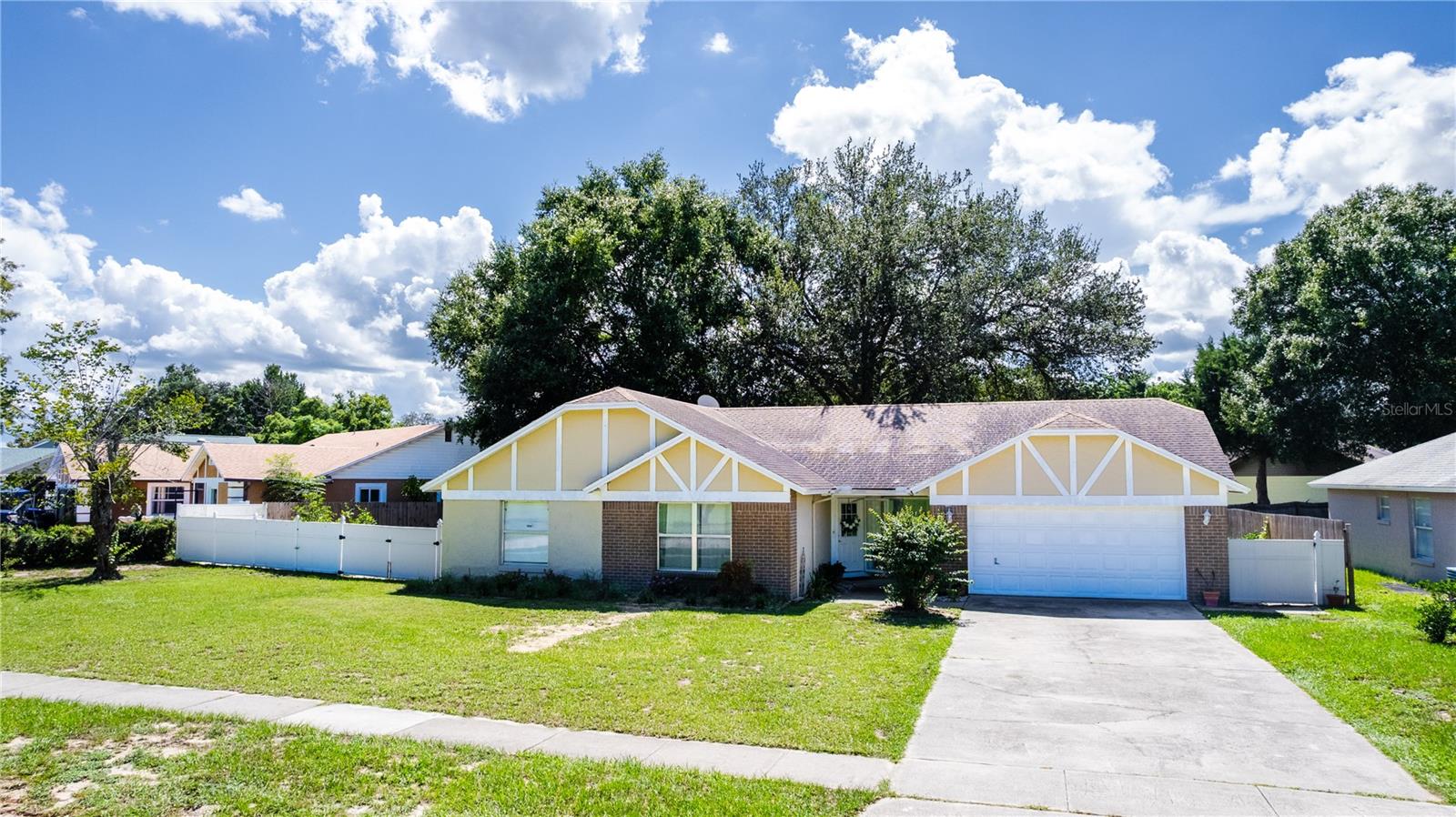 106 Red Rose Cir Property Photo 1