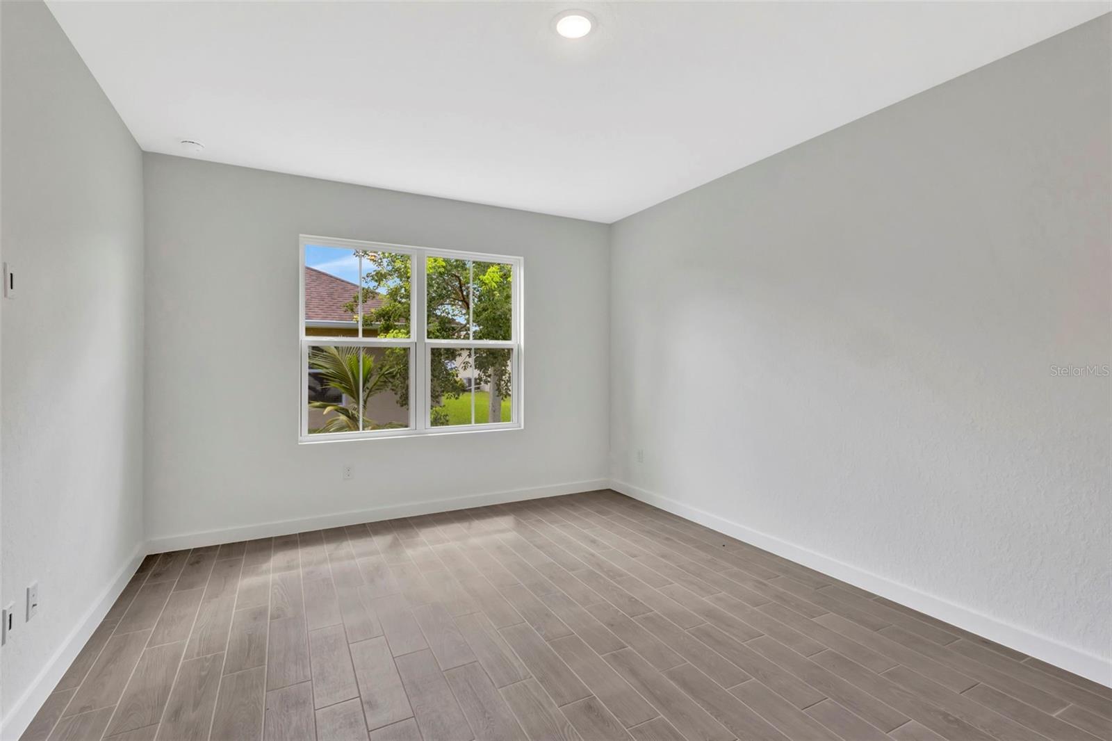 301 Silver Sands Ln Property Photo 18