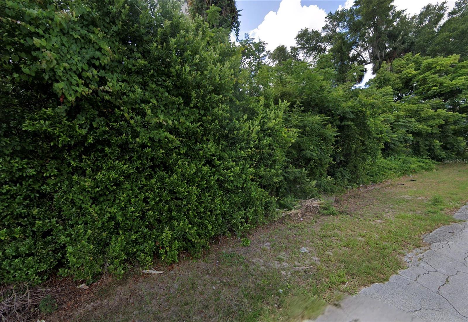 300 Bolander Ave Property Photo 1