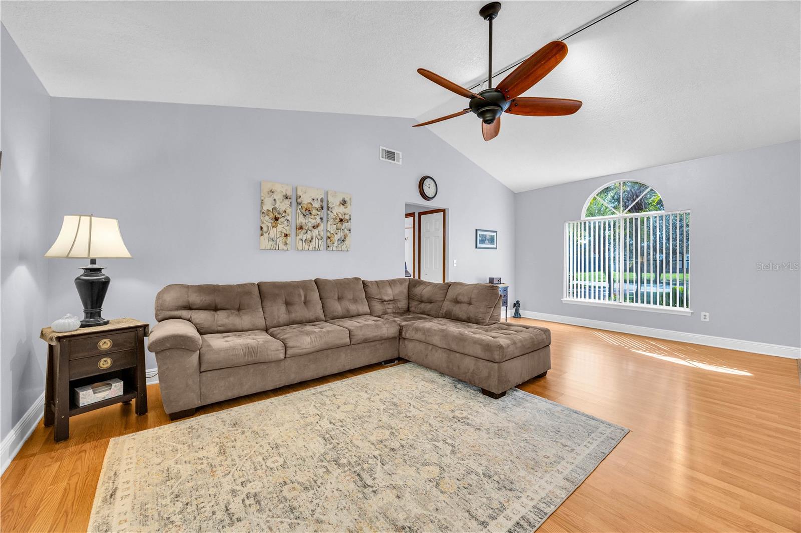 2430 Kalch Ct Property Photo 4