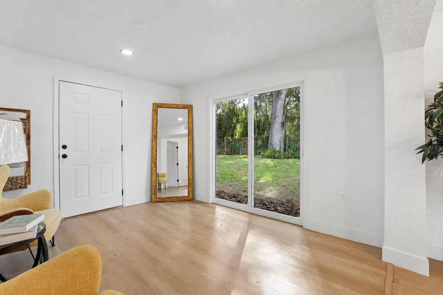 1718 Campbell Ave Property Photo 11