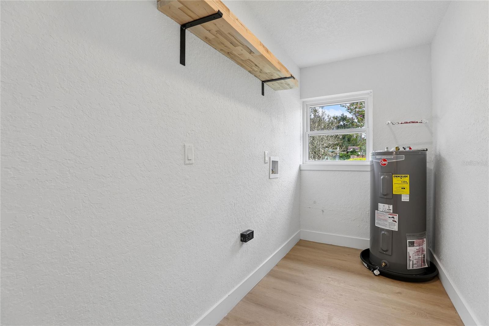 1718 Campbell Ave Property Photo 21