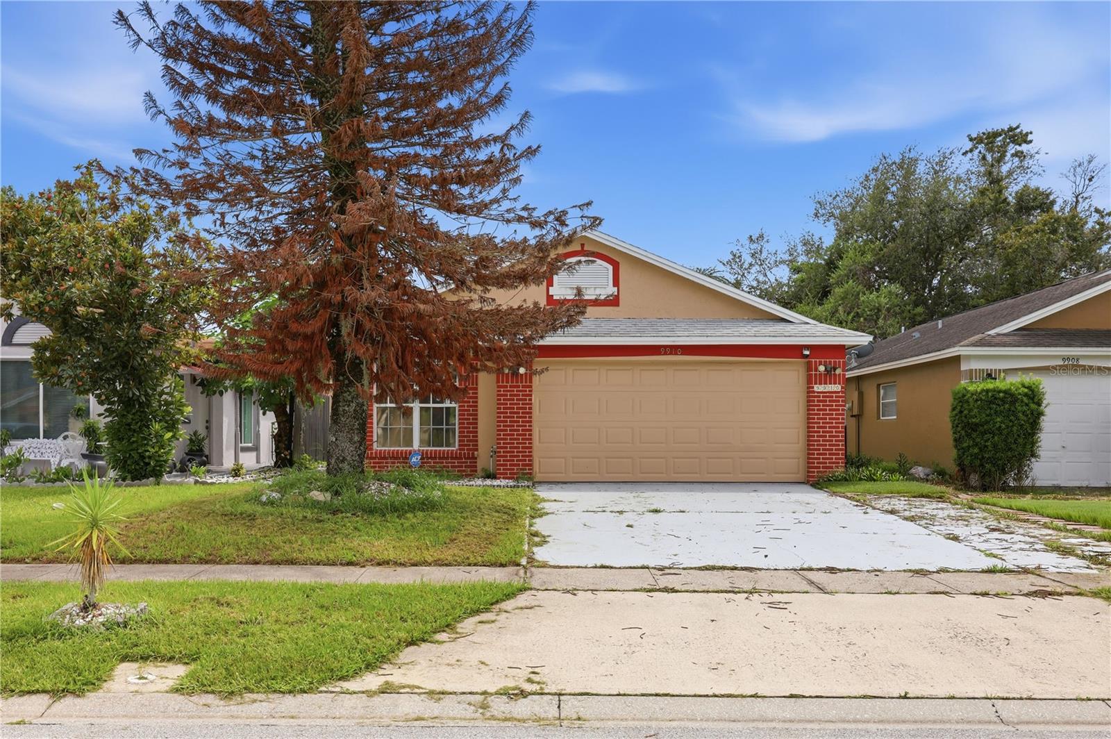 9910 DEAN COVE LN Property Photo 1