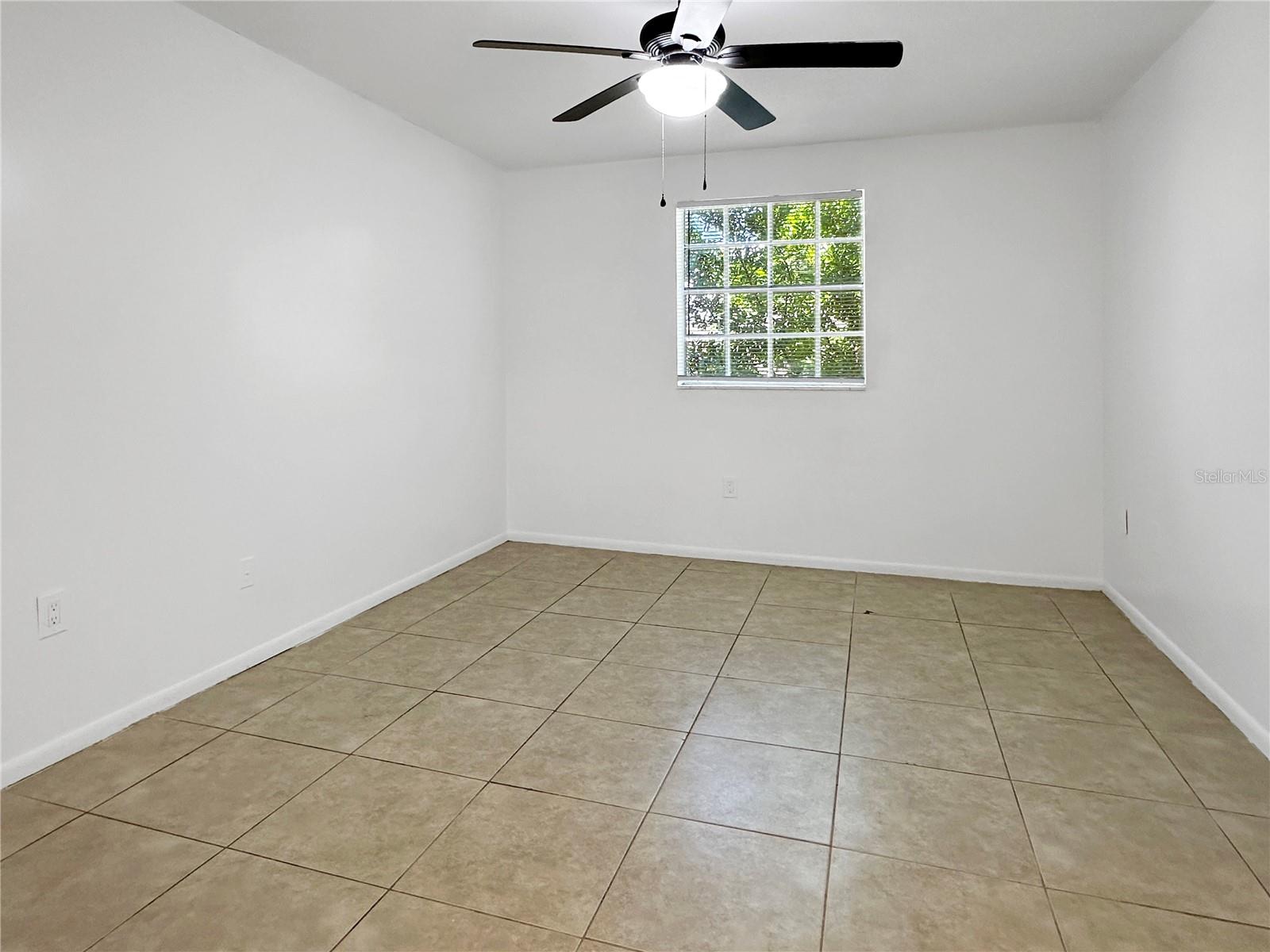 508 Banyon Tree Cir #200 Property Photo 11