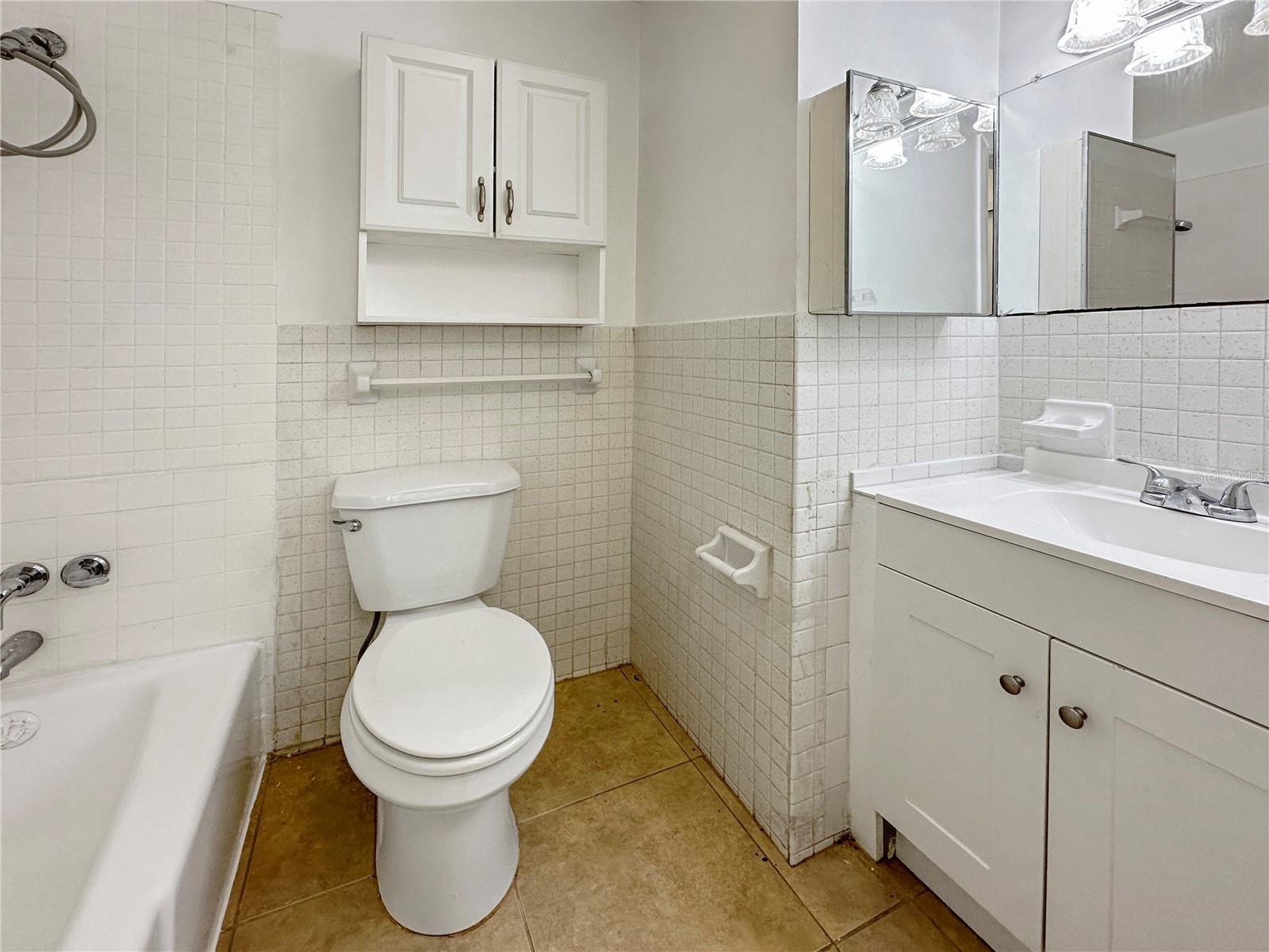 508 Banyon Tree Cir #200 Property Photo 12