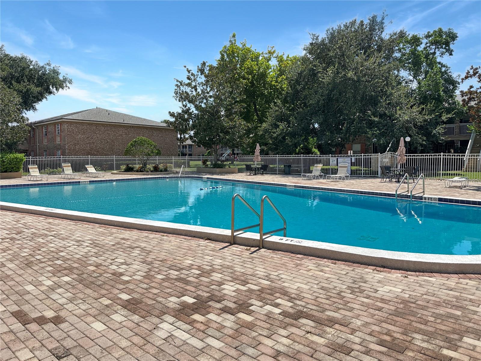 508 Banyon Tree Cir #200 Property Photo 17