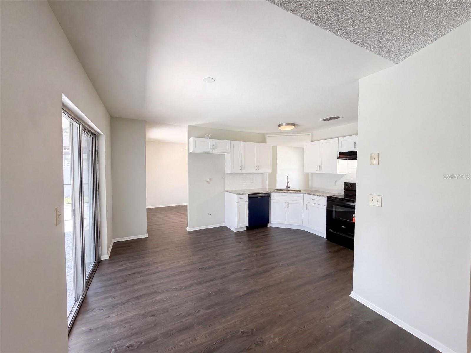 7704 Simon Ridge Ct Property Photo 7