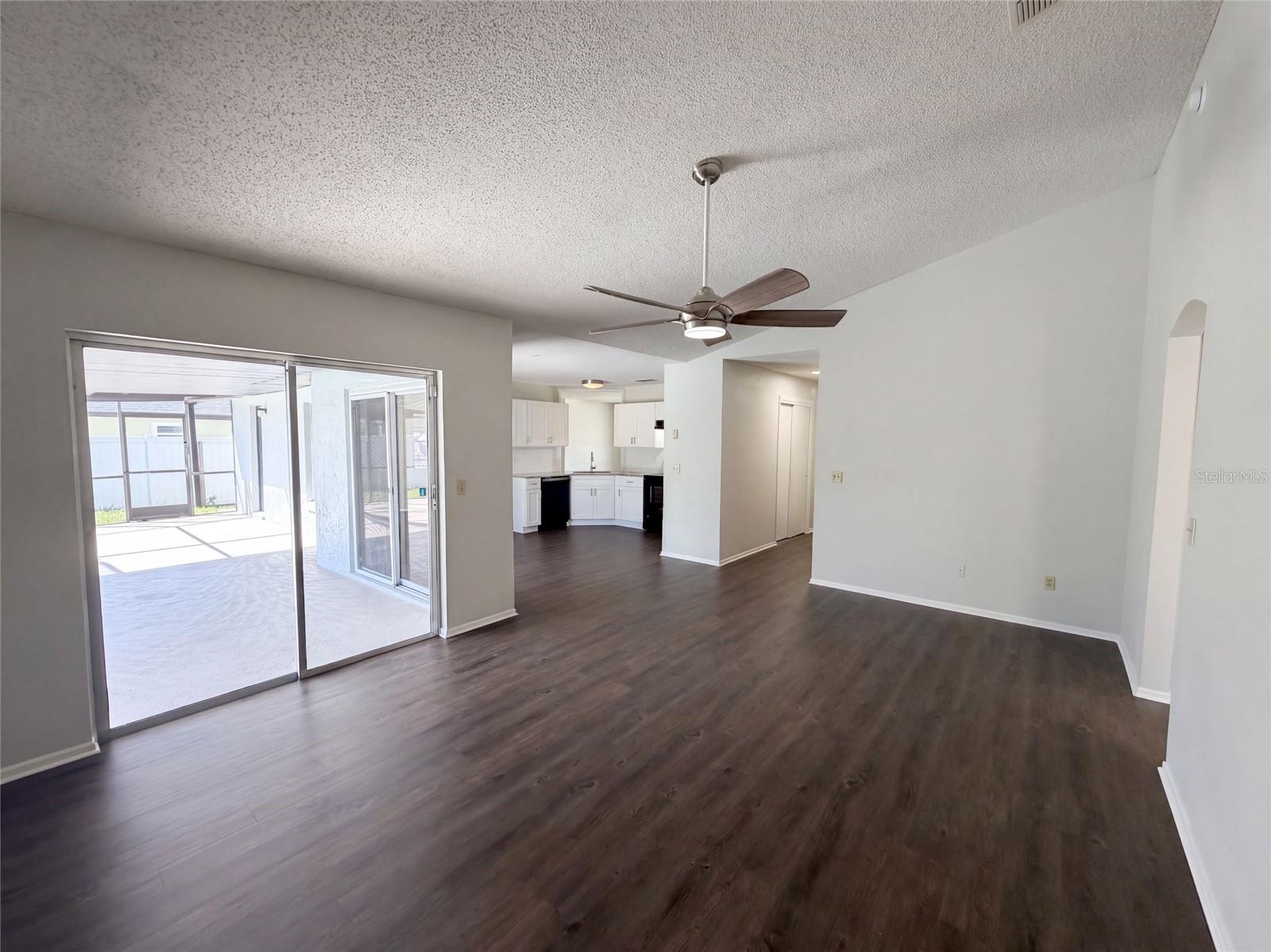 7704 Simon Ridge Ct Property Photo 13