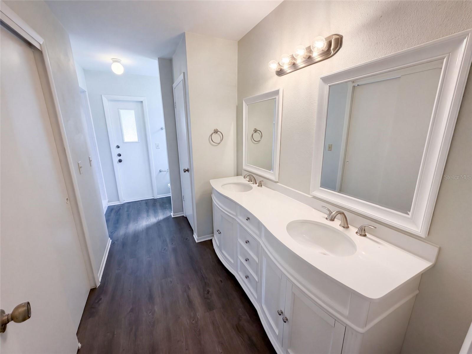7704 Simon Ridge Ct Property Photo 21