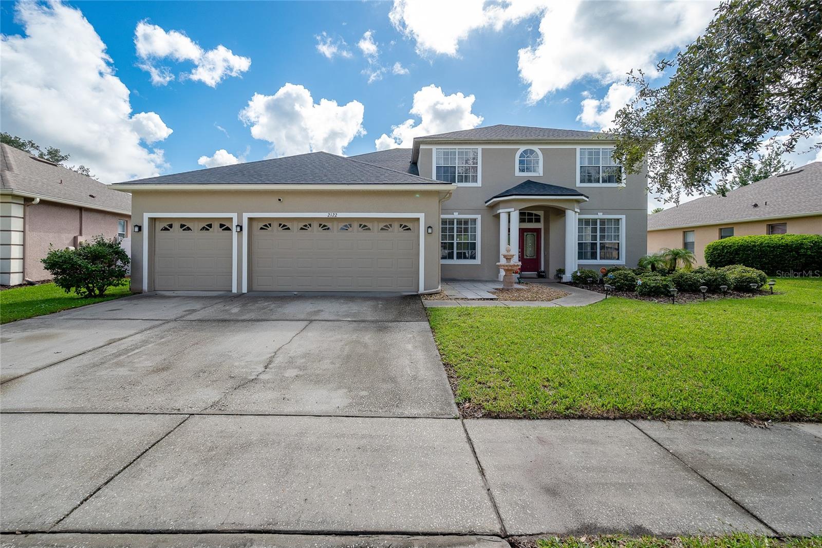 2122 Cascades Cove Dr Property Photo 1