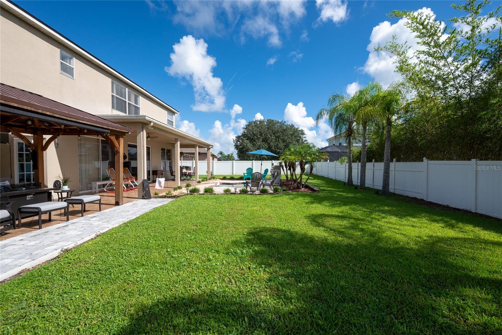 2122 Cascades Cove Dr Property Photo 8