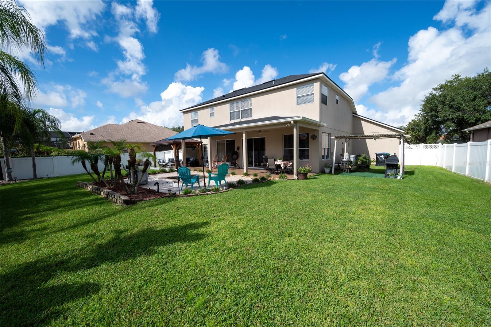 2122 Cascades Cove Dr Property Photo 9