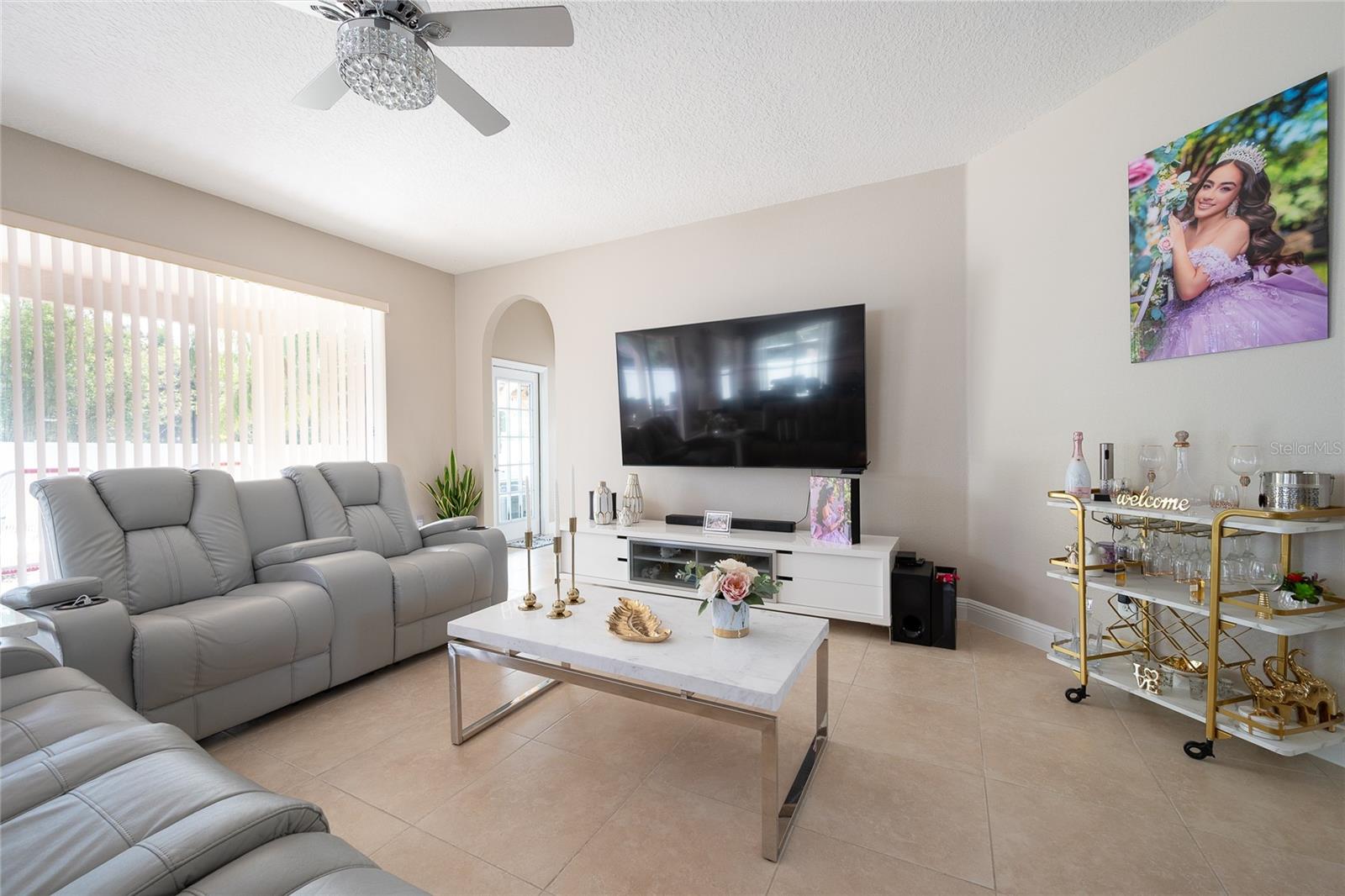 2122 Cascades Cove Dr Property Photo 15