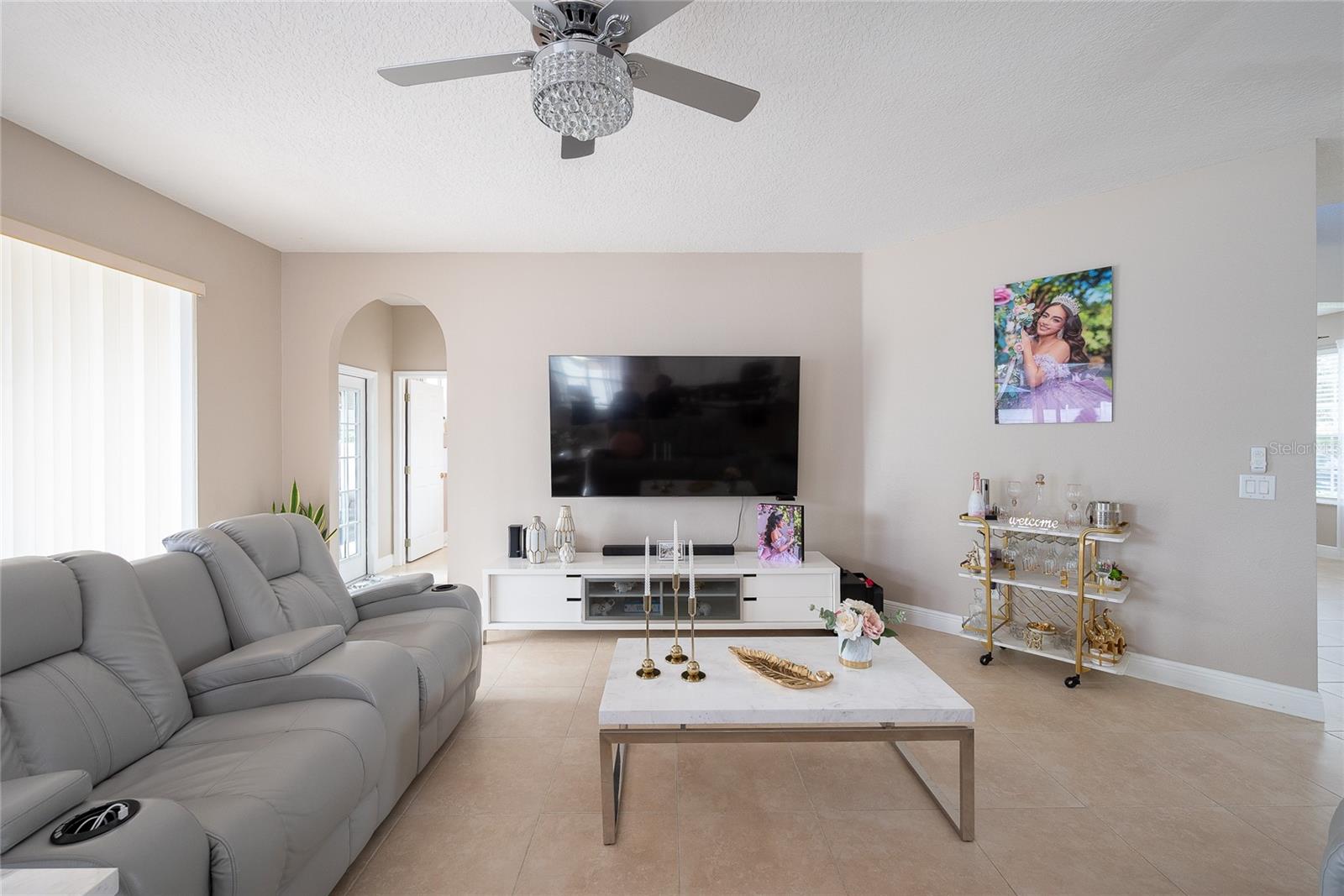 2122 Cascades Cove Dr Property Photo 16
