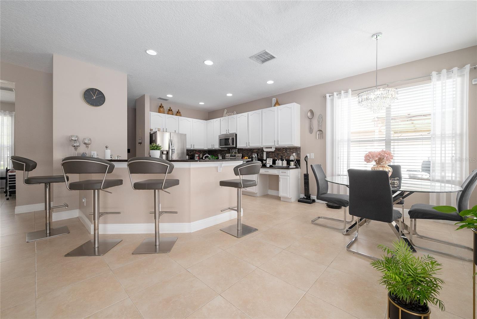 2122 Cascades Cove Dr Property Photo 18