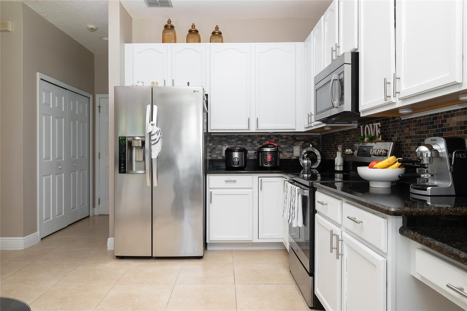 2122 Cascades Cove Dr Property Photo 19