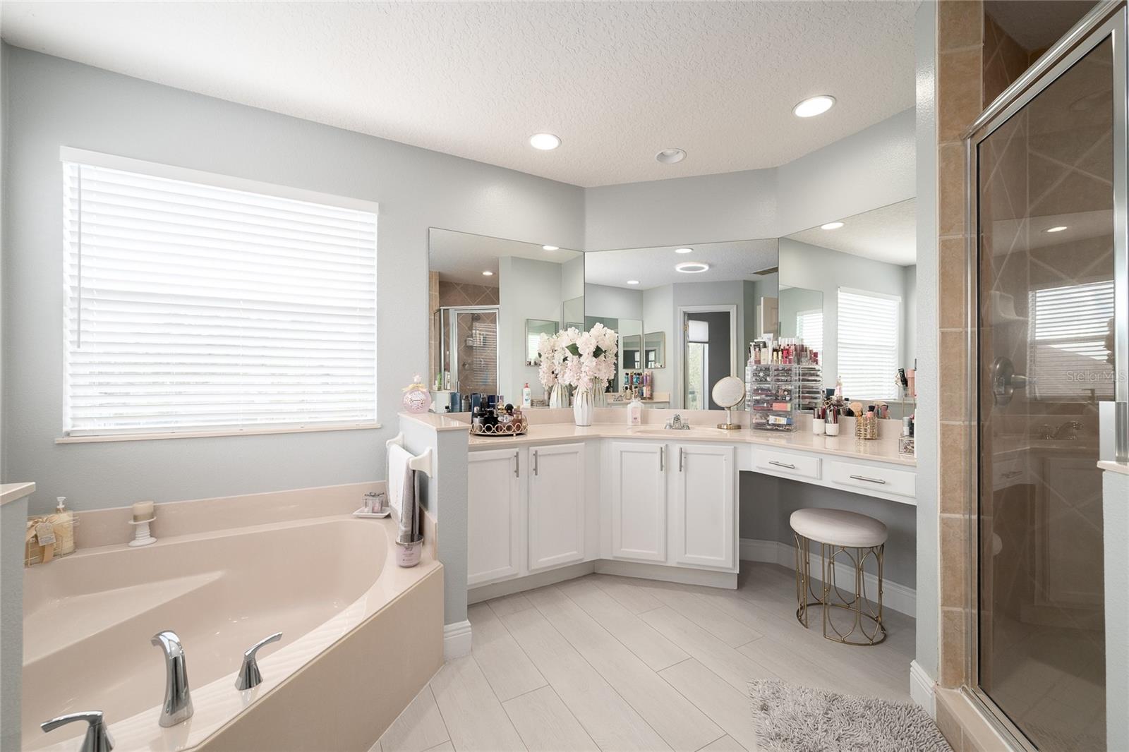 2122 Cascades Cove Dr Property Photo 29
