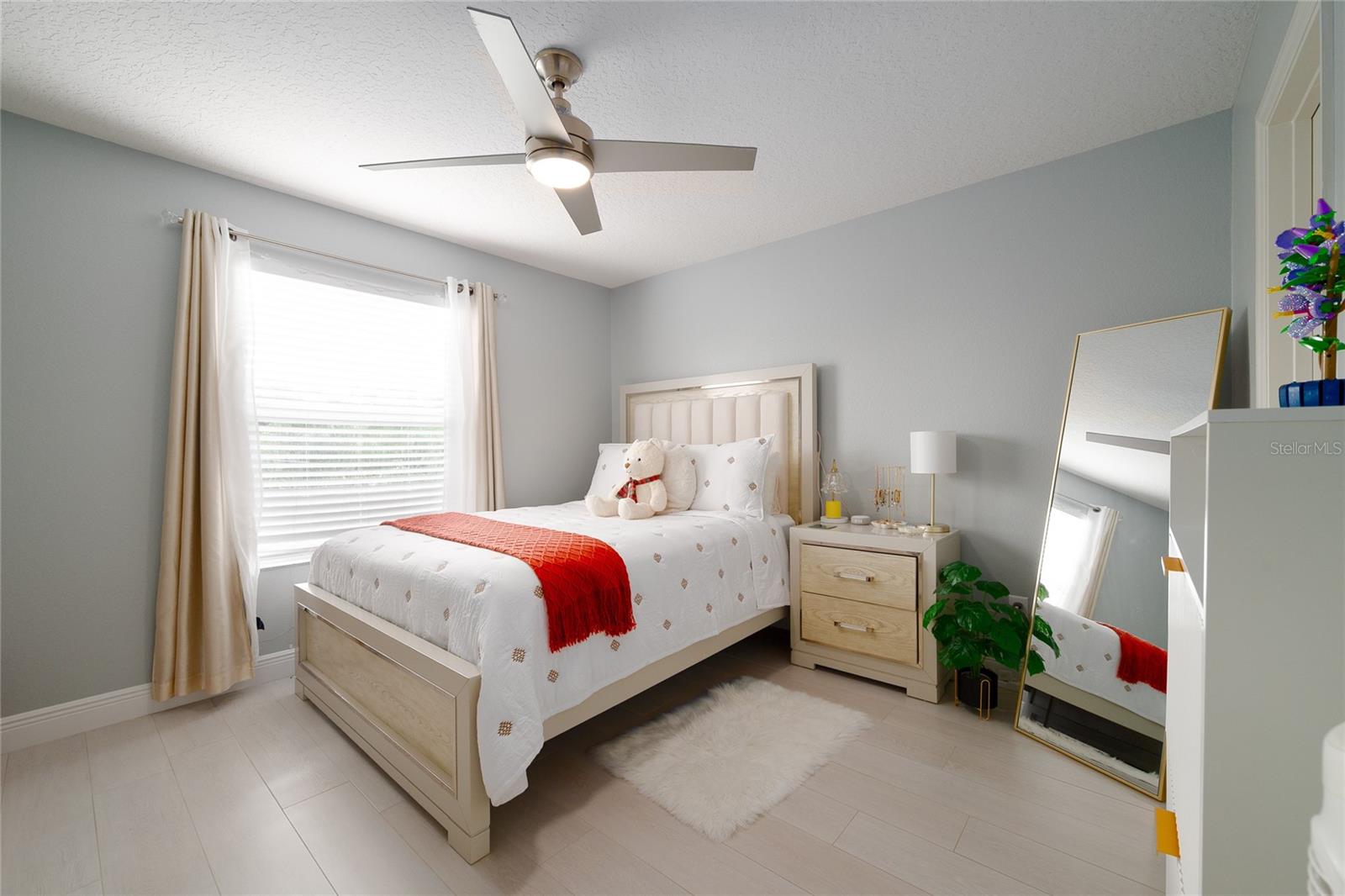 2122 Cascades Cove Dr Property Photo 31