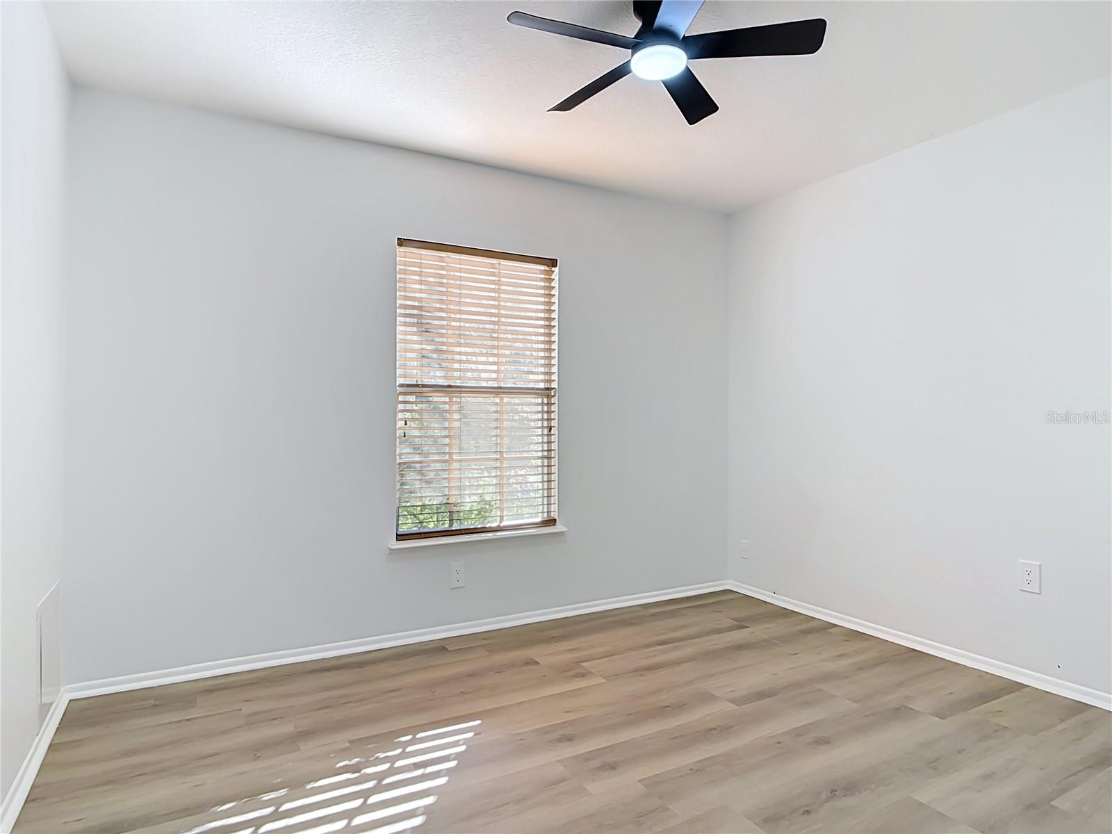 1056 Shady Hollow Dr Property Photo 31