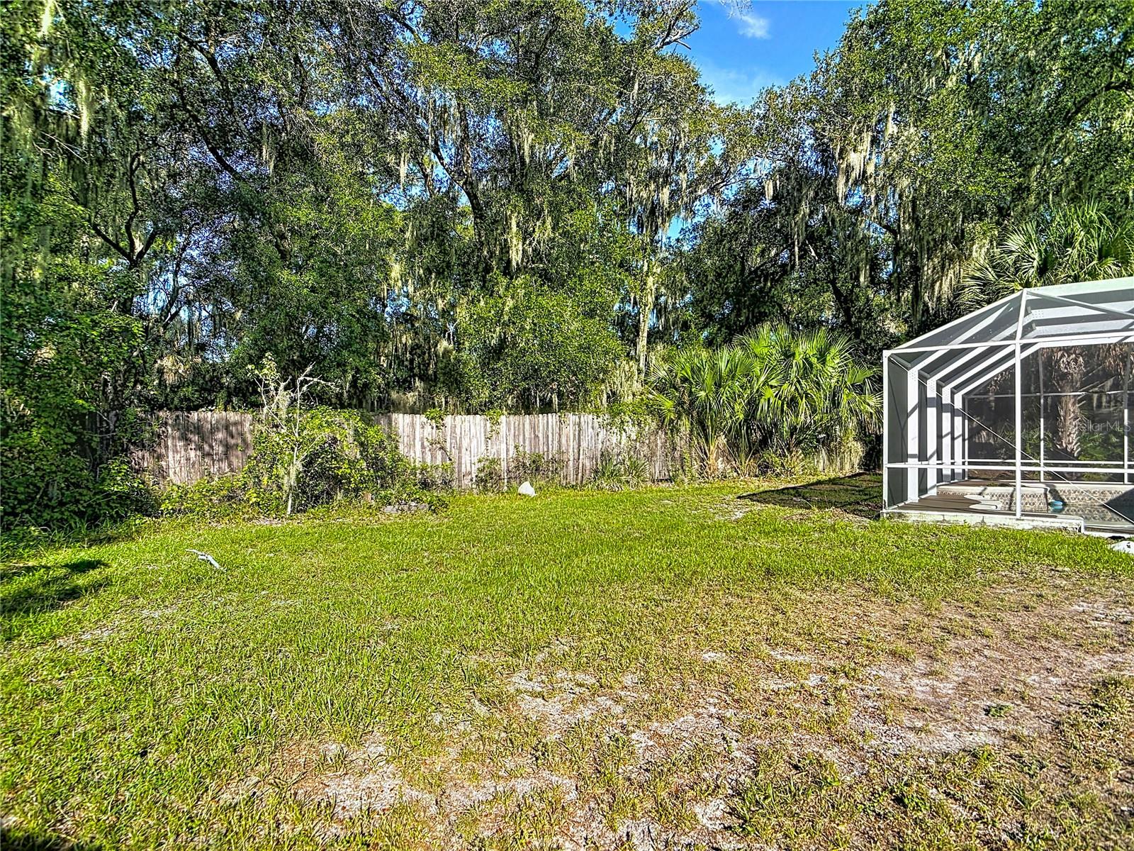1056 Shady Hollow Dr Property Photo 43