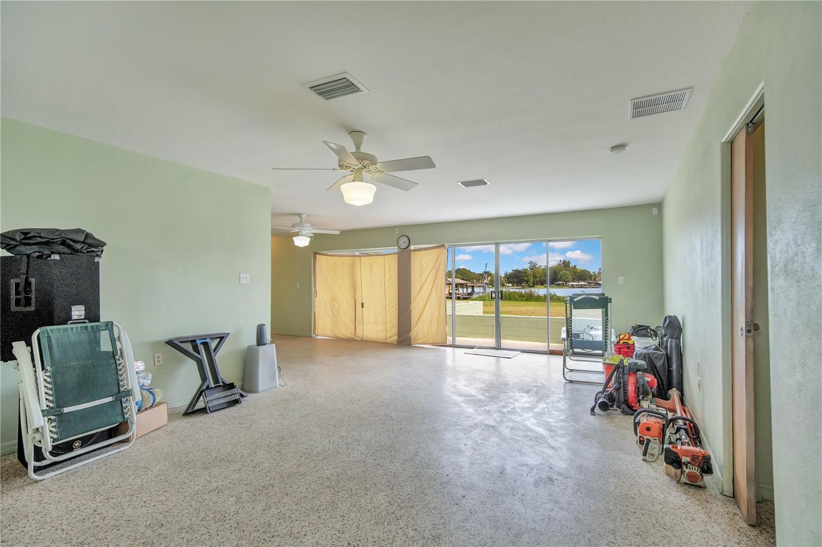 5701 Padgett Cir Property Photo 6