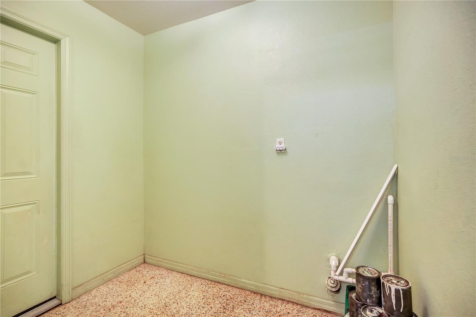 5701 Padgett Cir Property Photo 17
