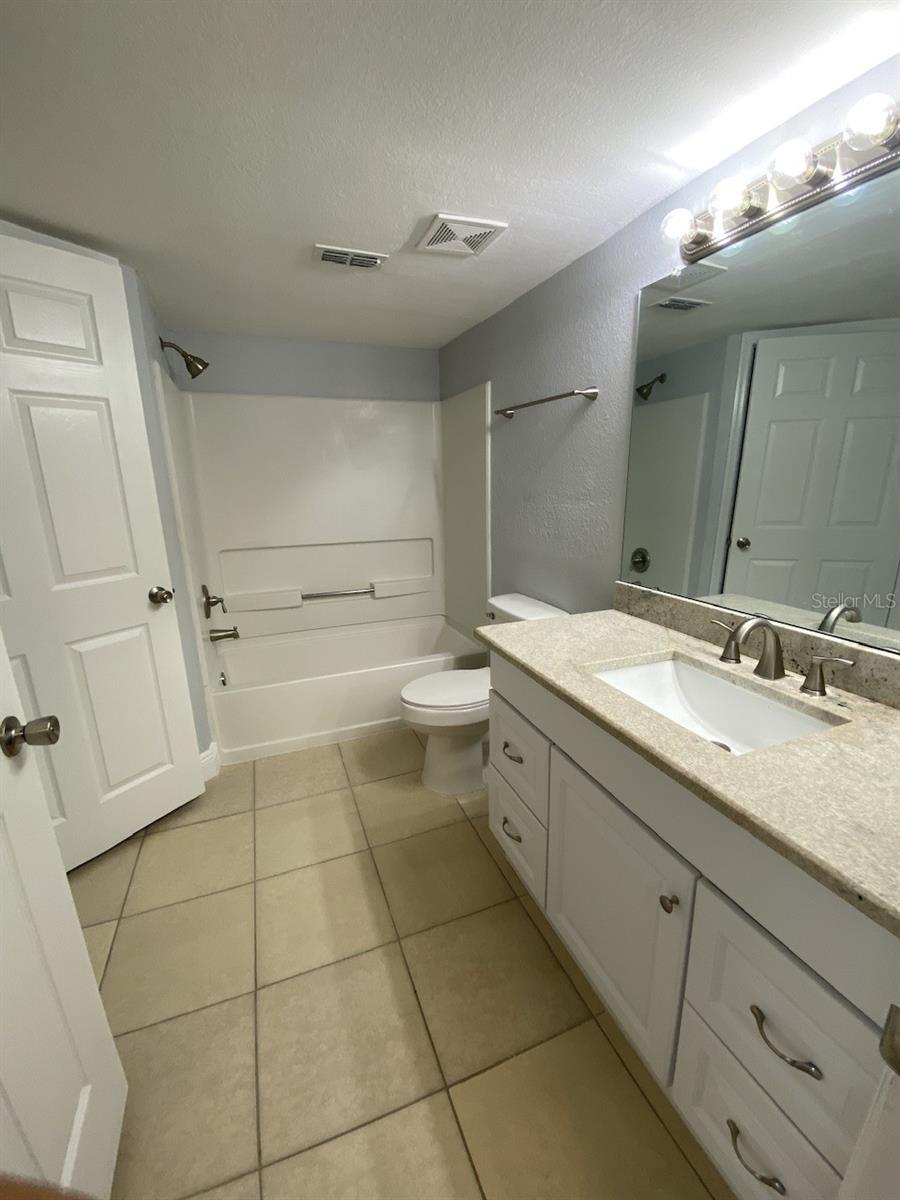 5124 Park Central Dr #513 Property Photo 13