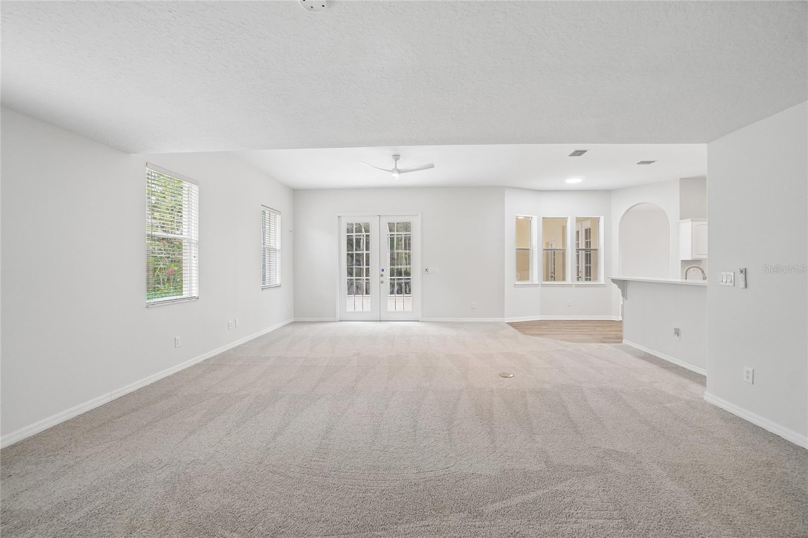 17718 Crystal Cove Pl Property Photo 7