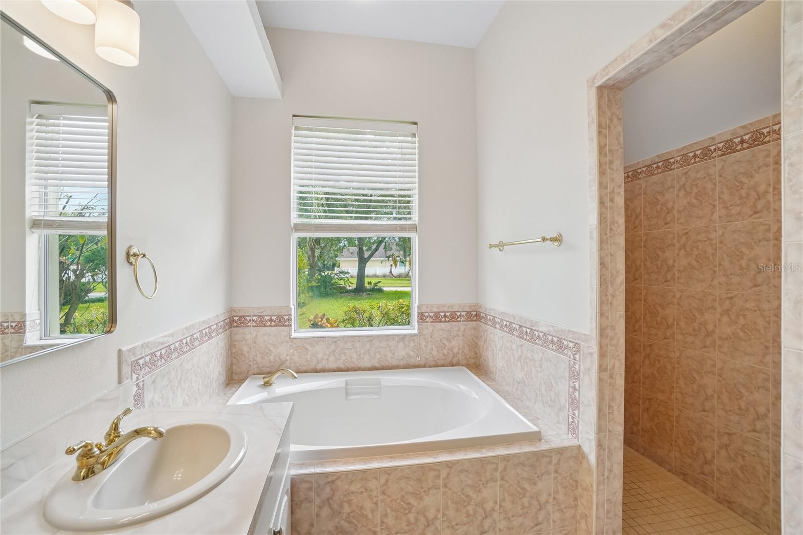 17718 Crystal Cove Pl Property Photo 32