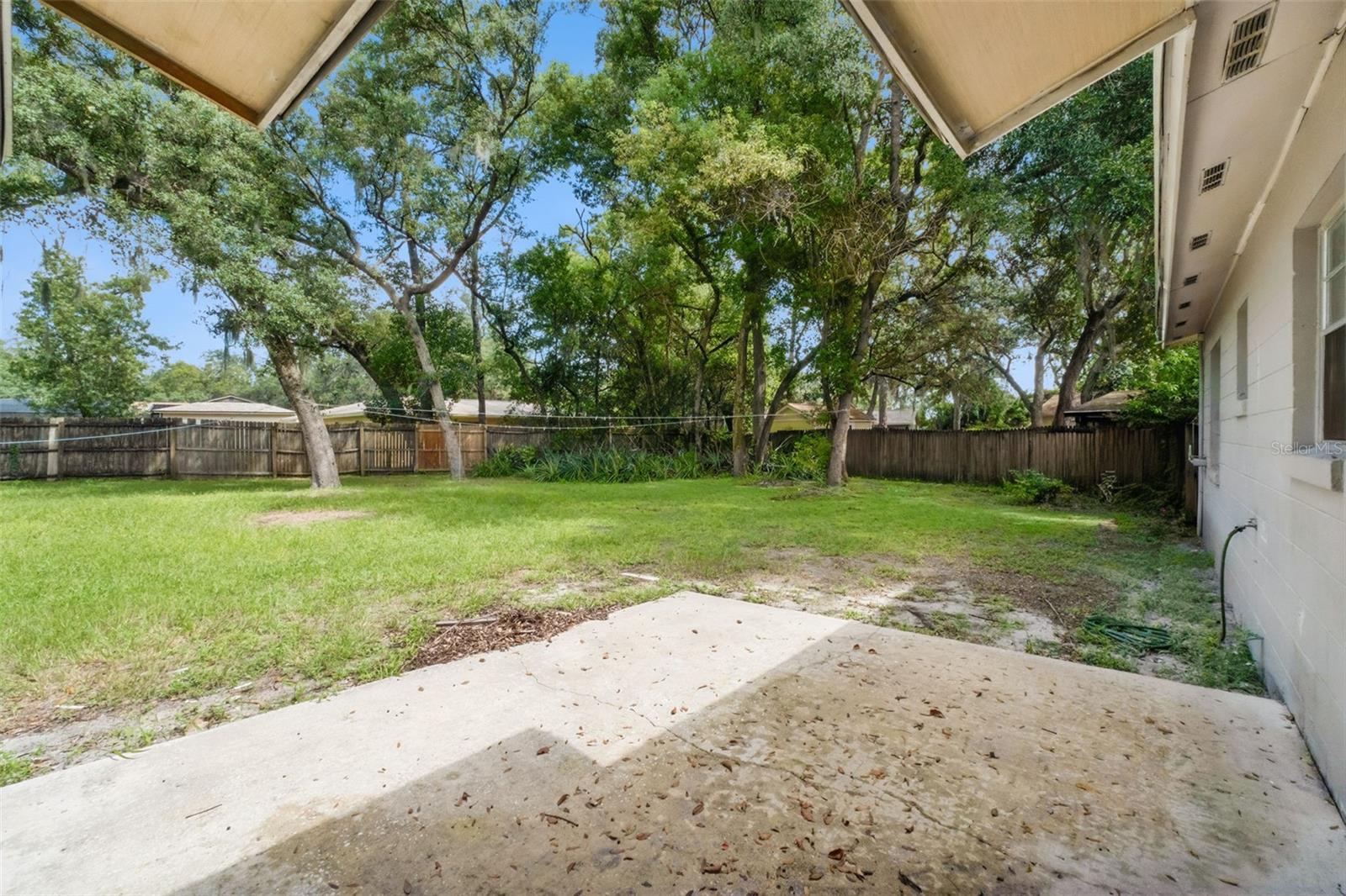 241 Loch Low Dr Property Photo 17