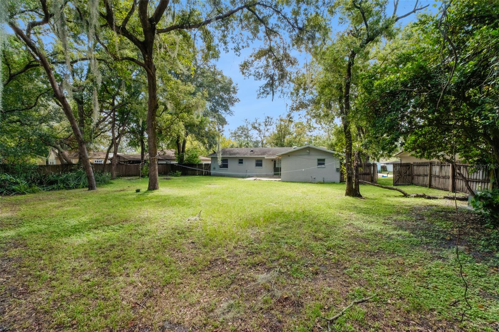 241 Loch Low Dr Property Photo 19
