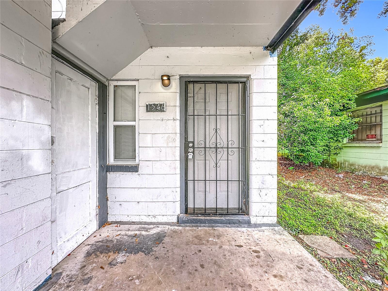 1546 Ella St Property Photo 2