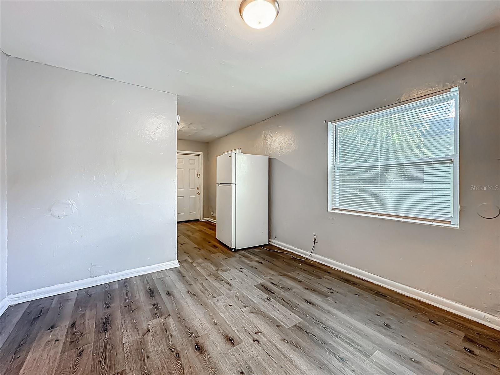 1546 Ella St Property Photo 3